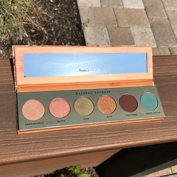 Eyeshadow Palette 🎨 - Picture 2 of 7